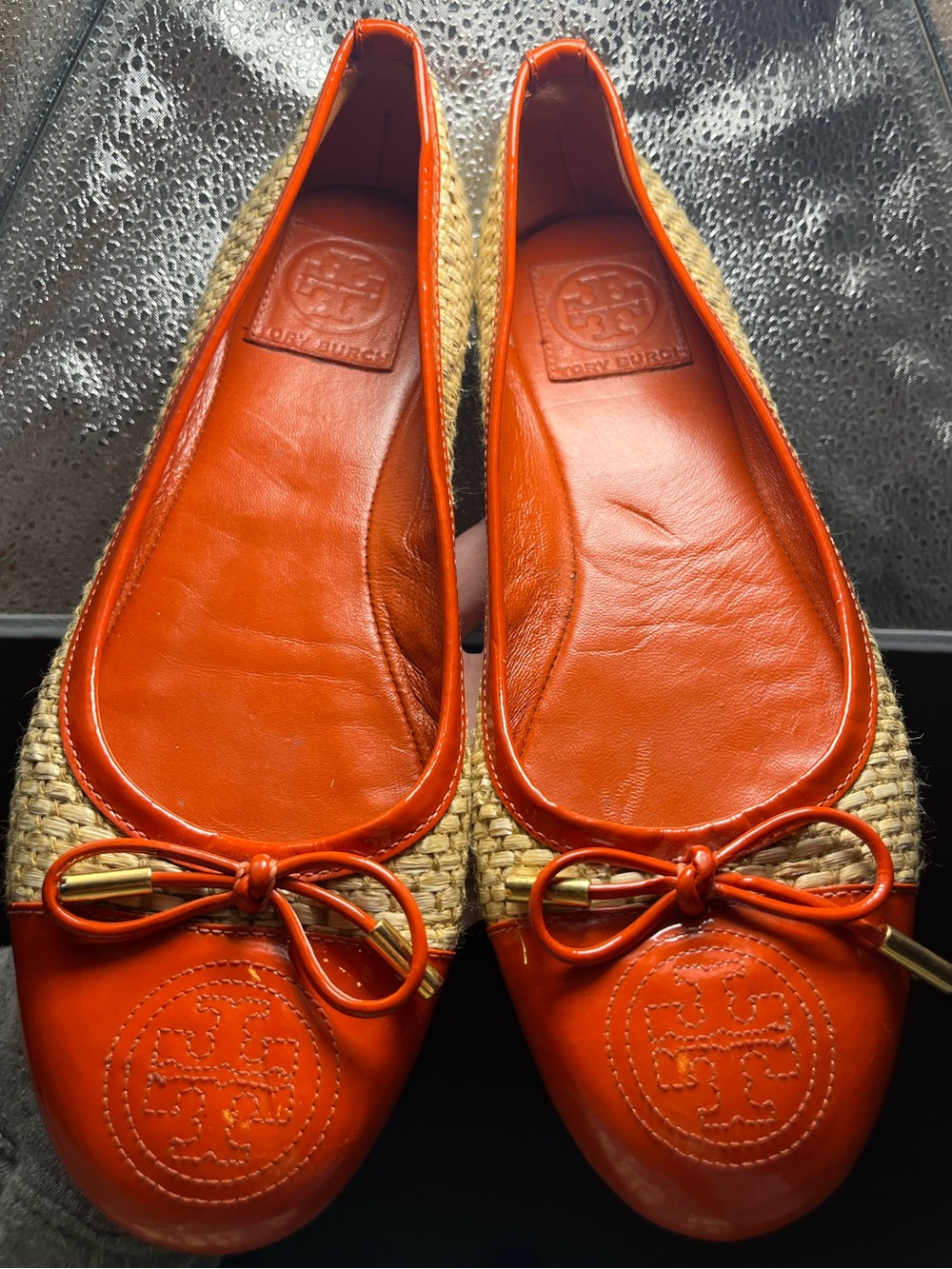 Tory Burch — Woven Straw / Patent Leather Flats — Orange